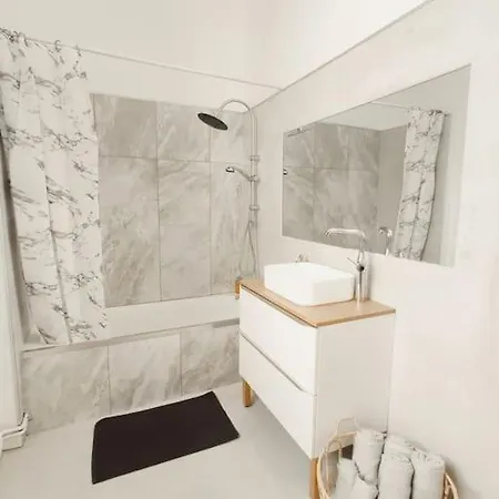 Carcassonnais Avec Parking Apartment *